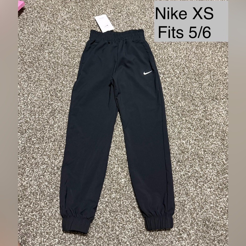 Nike Dri-FIT One Woven Big Girls' Training Pants